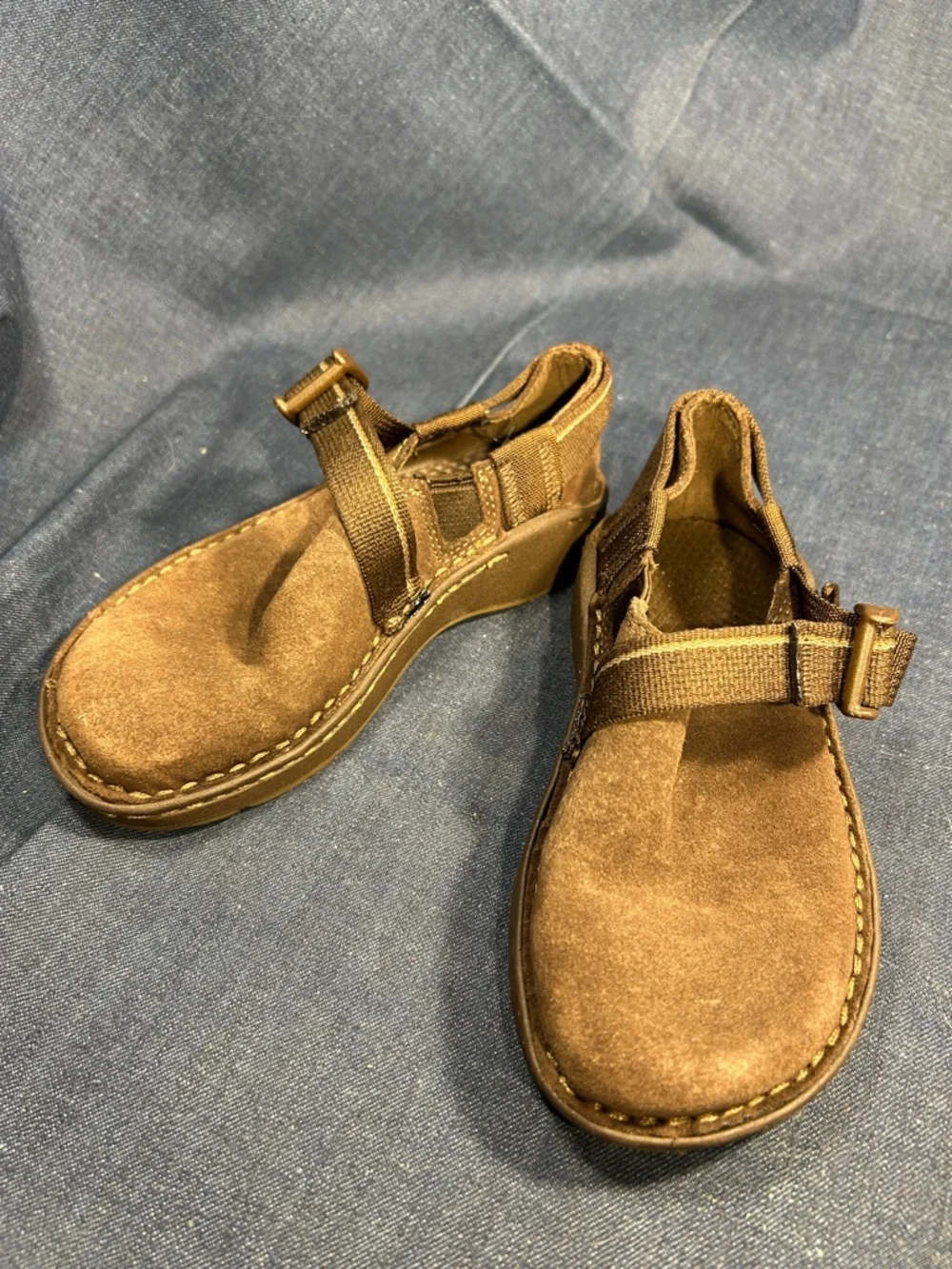 Chaco leather loafers slide in shoes